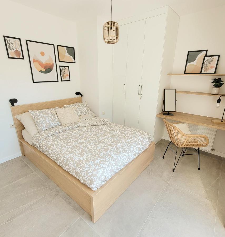 Pine Point Apartament With Terrace, Shared Pool, Tennis Court 포비에로보 외부 사진