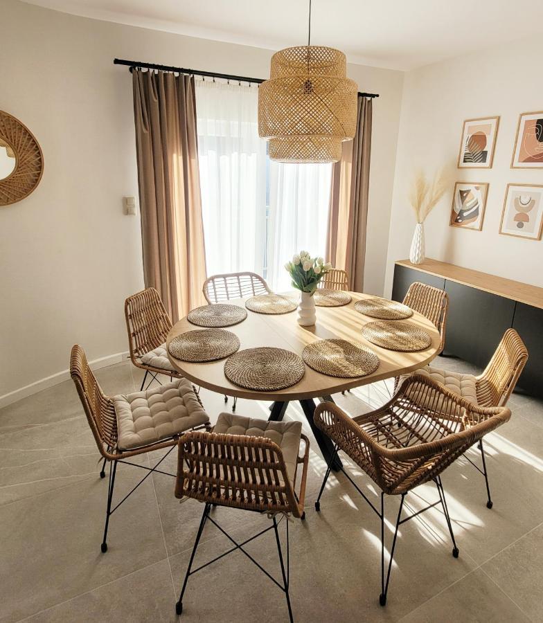 Pine Point Apartament With Terrace, Shared Pool, Tennis Court 포비에로보 외부 사진